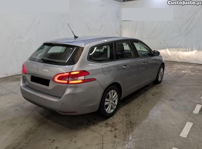 Peugeot 308 SW 1.5 — fotografia 4