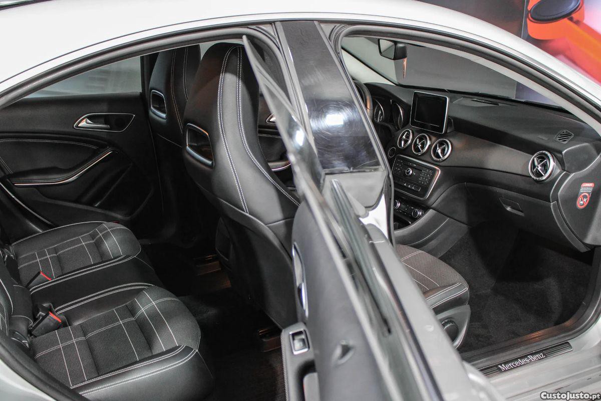 Mercedes-Benz CLA 180 CDI Urban — fotografia 13