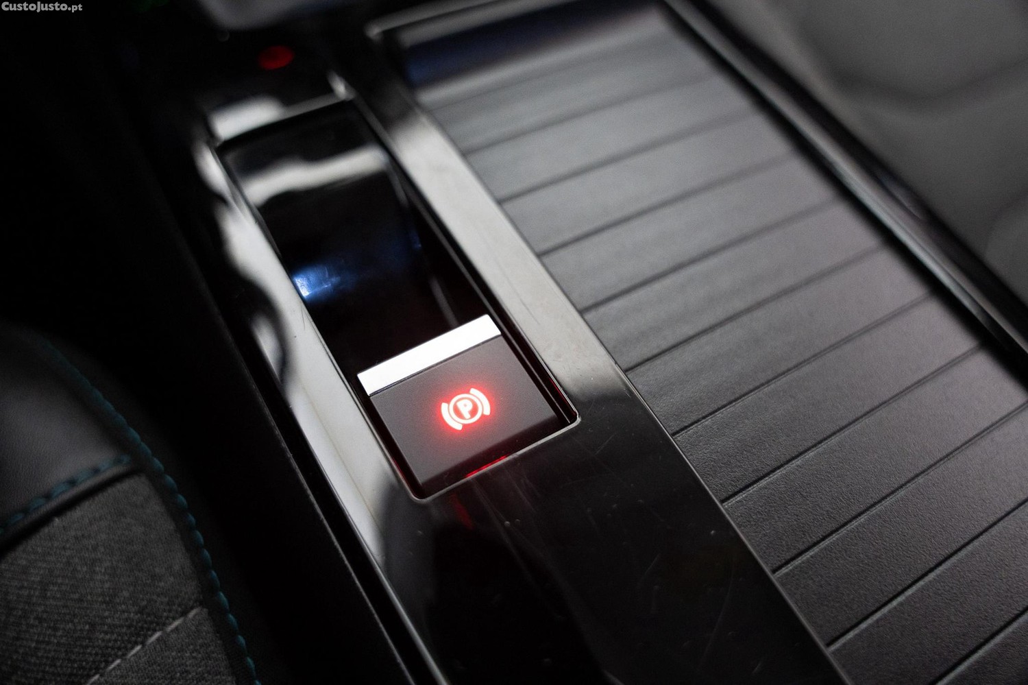 Citroën C4 1.2 PureTech Shine — fotografia 5
