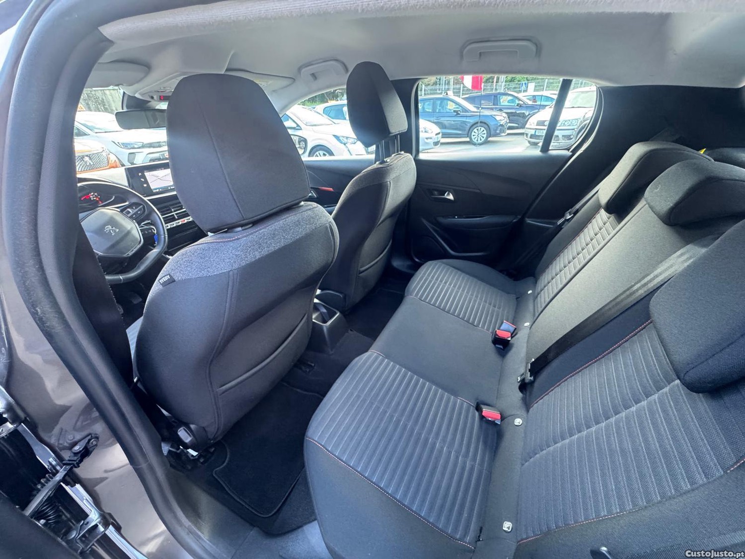 Peugeot 208 1.2 PureTech Active Pack — fotografia 4