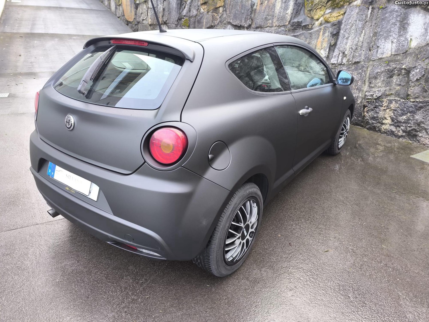 Alfa Romeo MiTo 1.3JTDM 90 CV BLACK MATE — fotografia 11