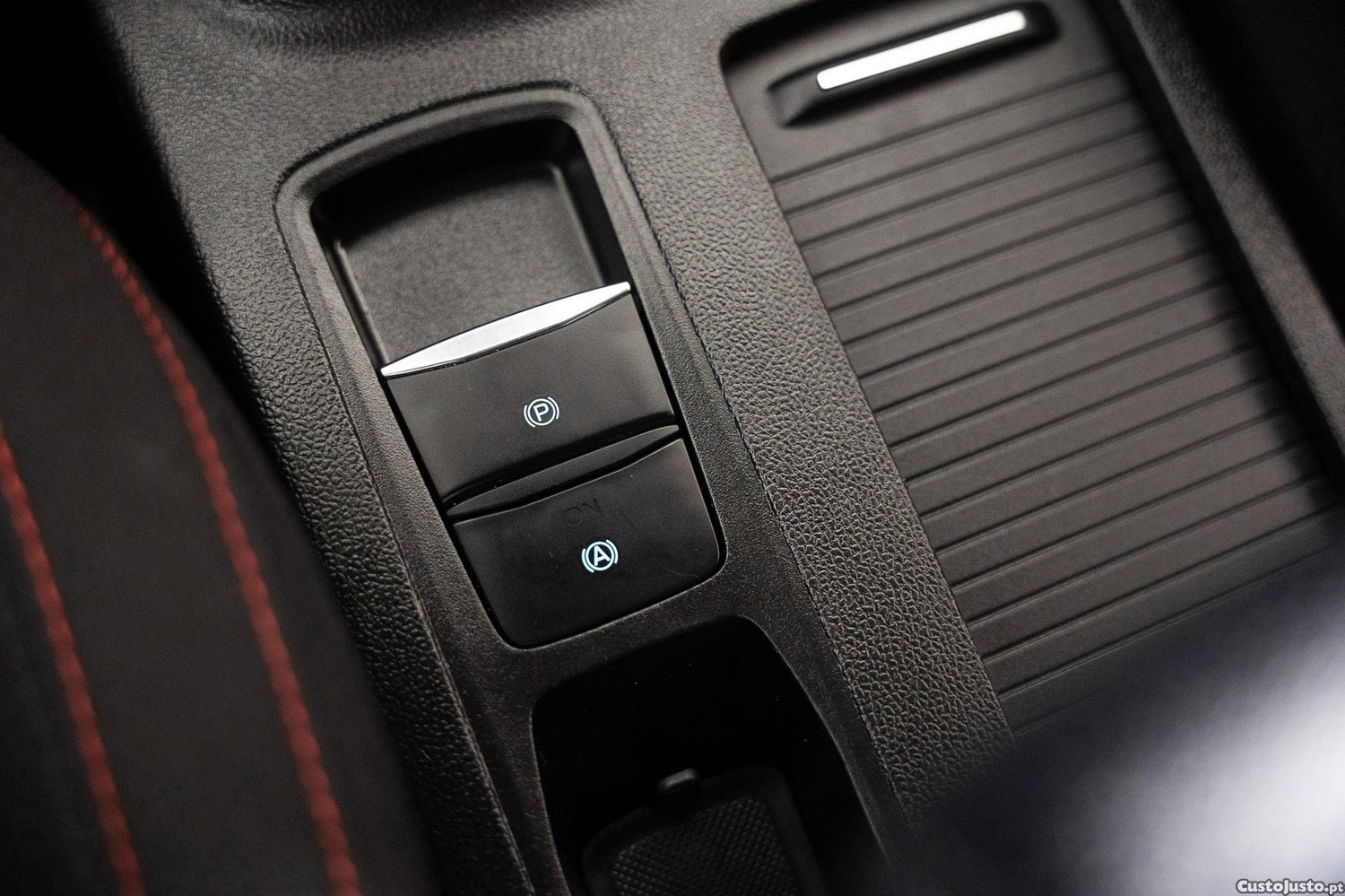 Ford Focus SW 1.0 EcoBoost MHEV ST-Line X — fotografia 7
