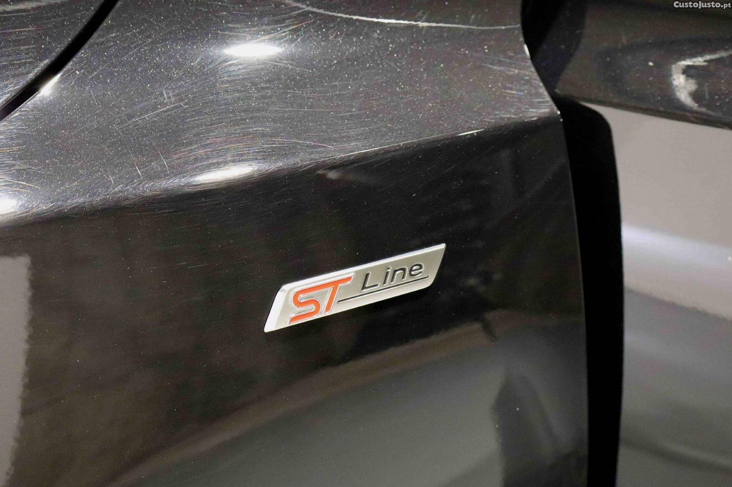 Ford Focus 1.5 TDCi ECOBlue ST-Line Aut. — fotografia 20
