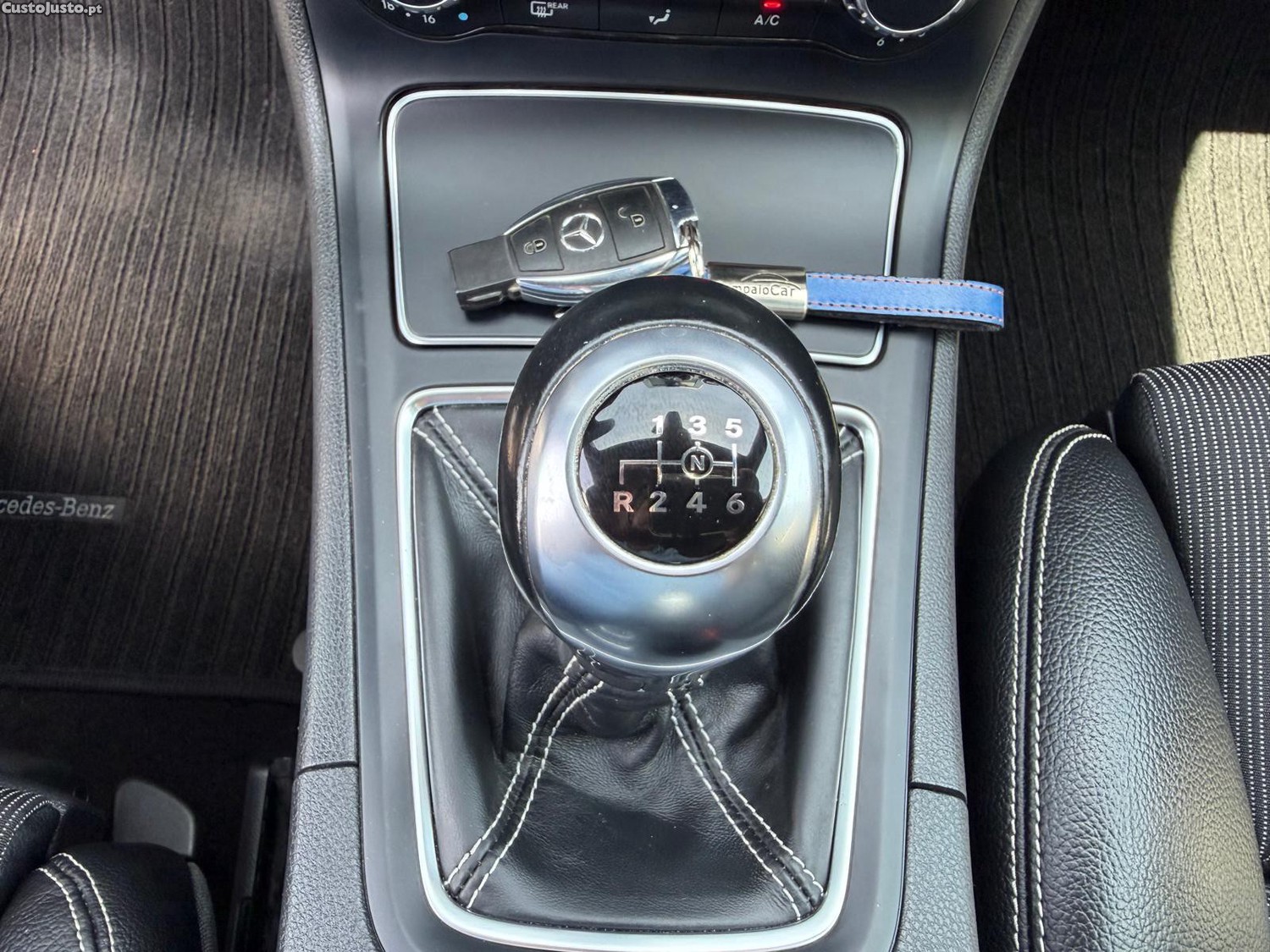 Mercedes-Benz B 180 d Urban — fotografia 4