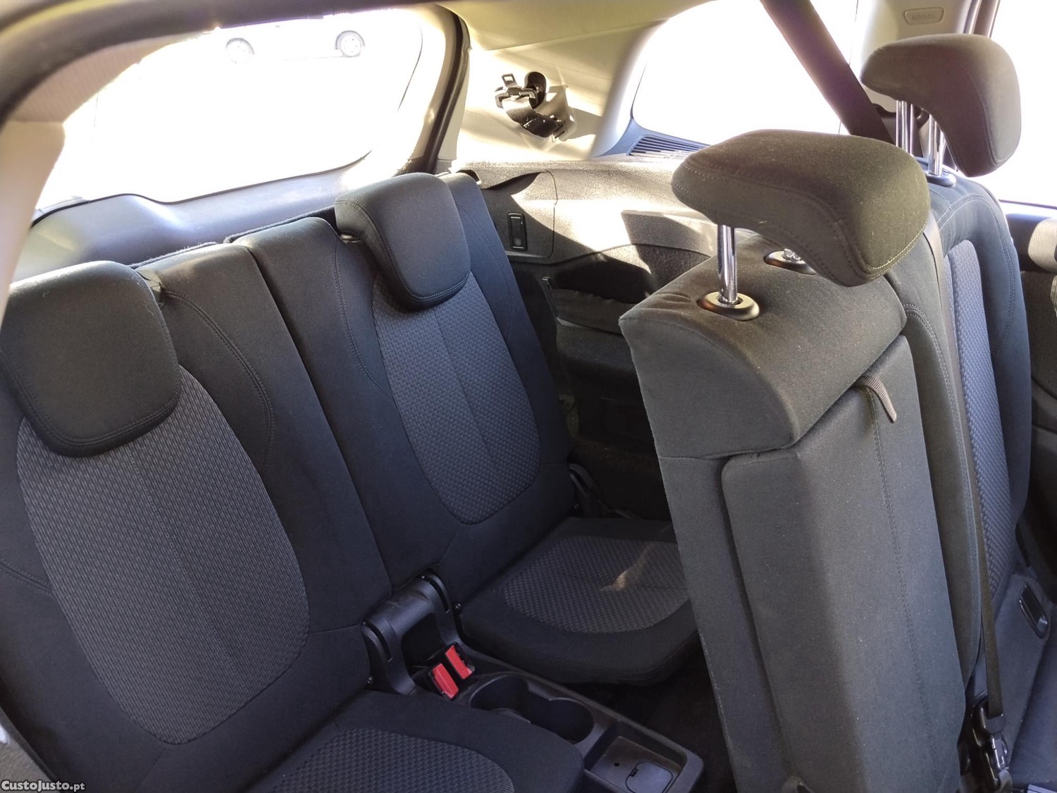 BMW 216 Gran Tourer 7L - 302.000Km — fotografia 3