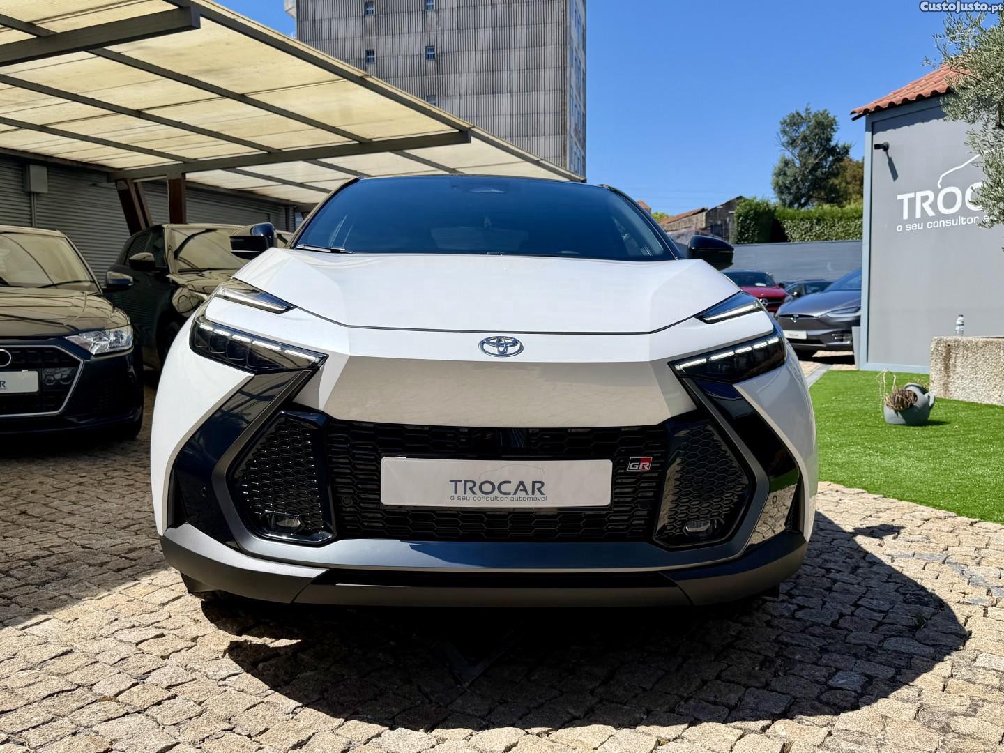 Toyota C-HR 2.0 HDF Plug-in GR Sport Premiere Edition — fotografia 22