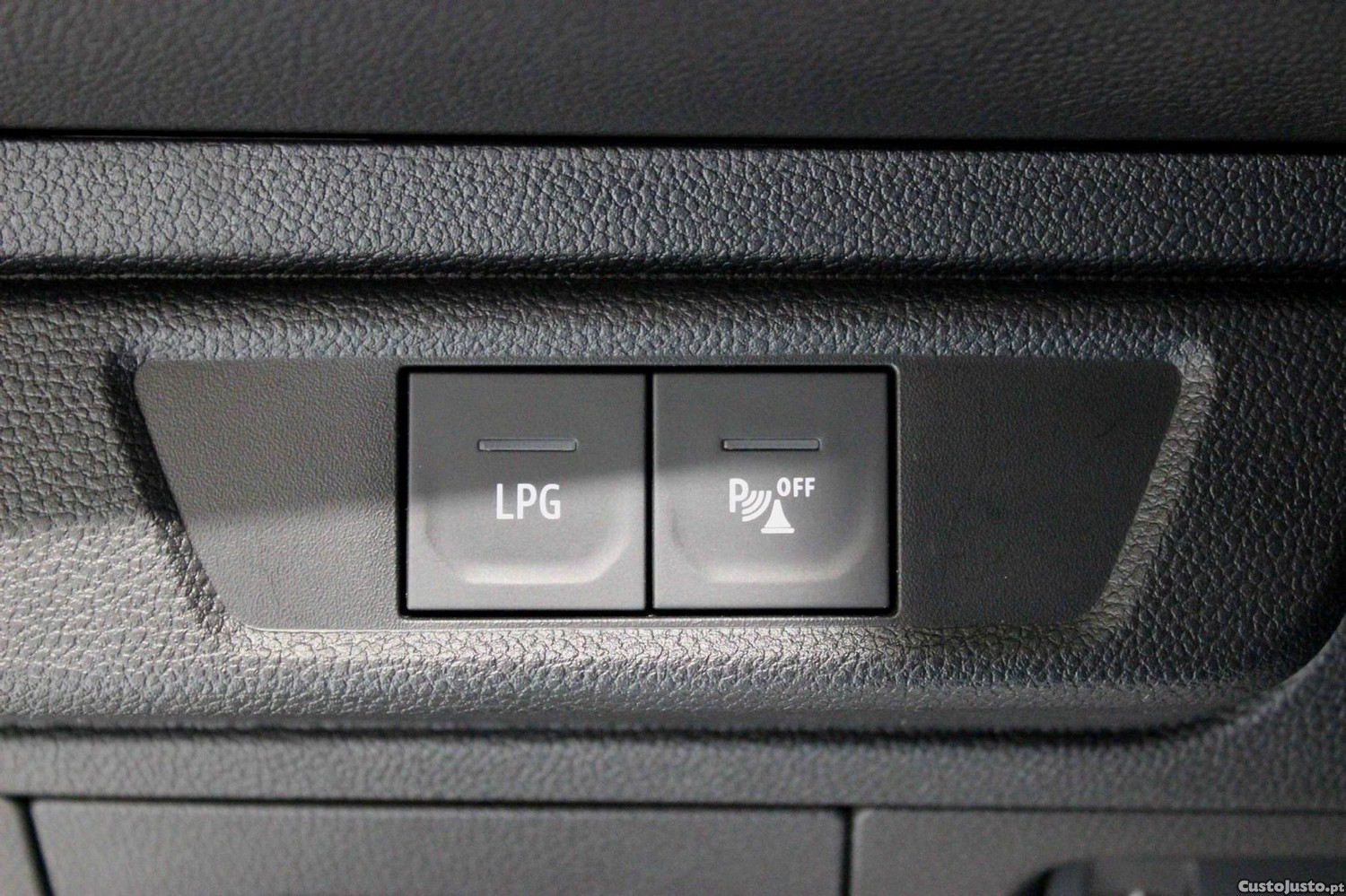 Dacia Sandero 1.0 ECO-G Essential Bi-Fuel — fotografia 6