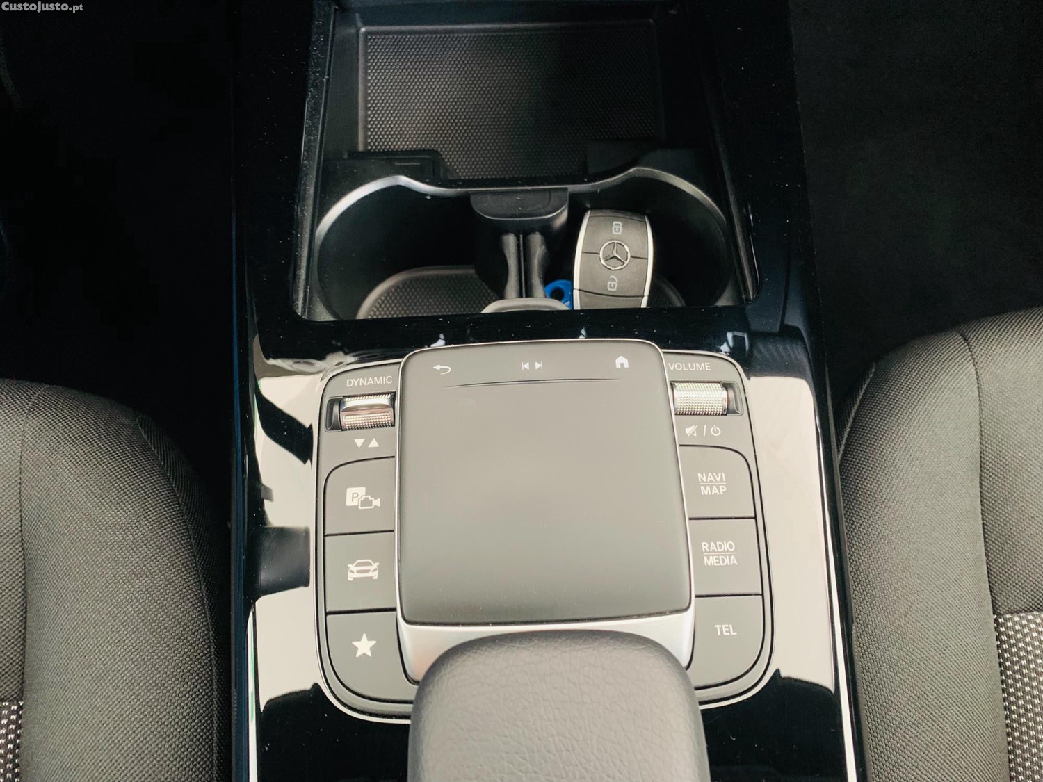 Mercedes-Benz CLA 180 7G-DTC Progressive — fotografia 5