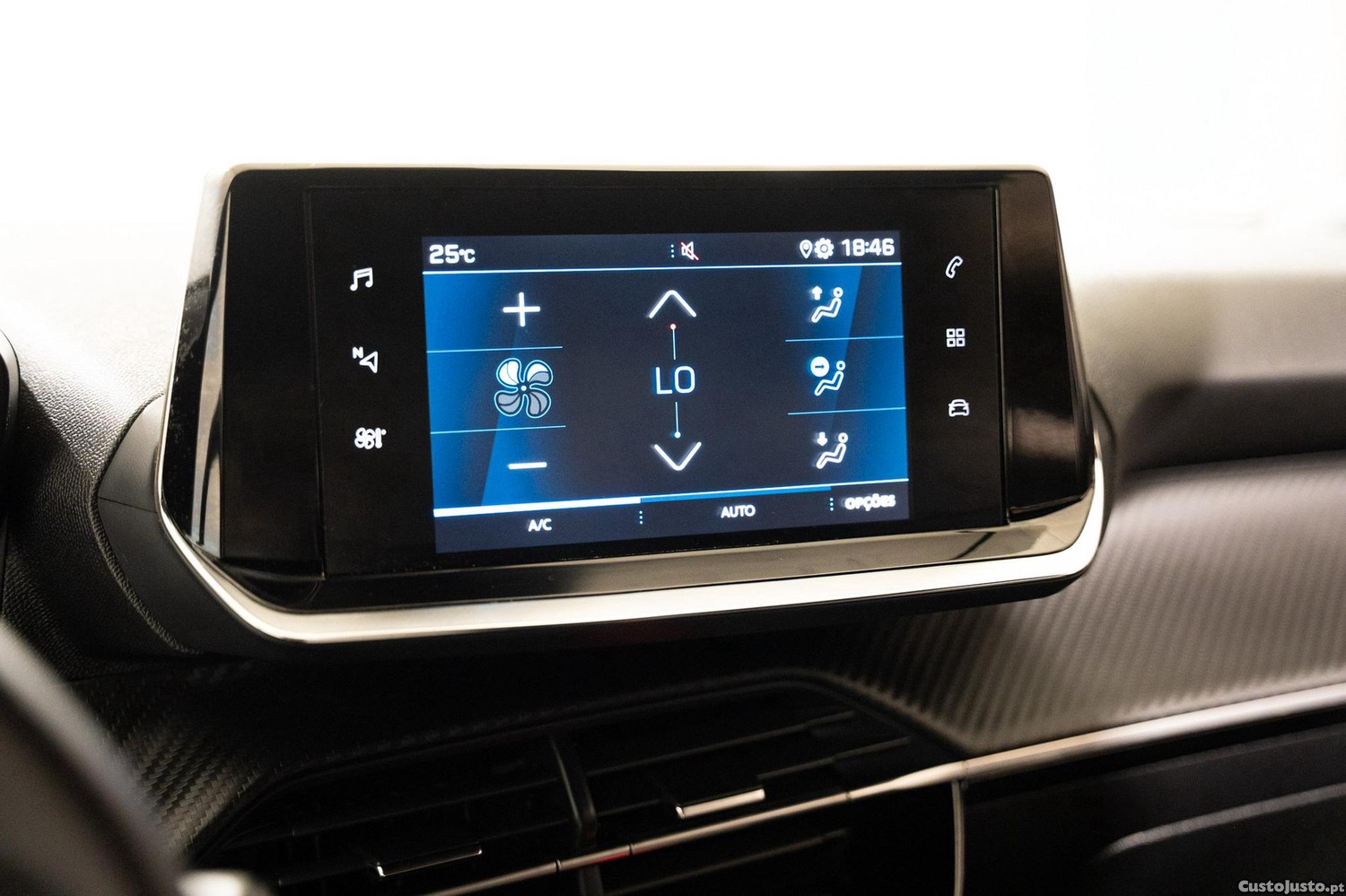Peugeot 2008 1.2 PureTech Active Pack — fotografia 8
