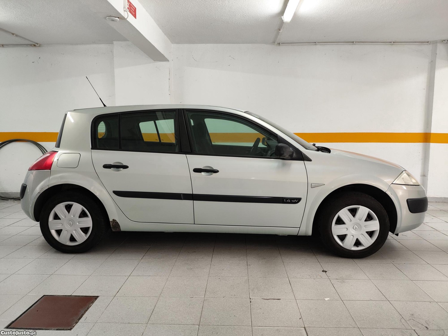 Renault Mégane 1.4 16v | apenas 118.000 km reais | ipo 2027 — fotografia 11