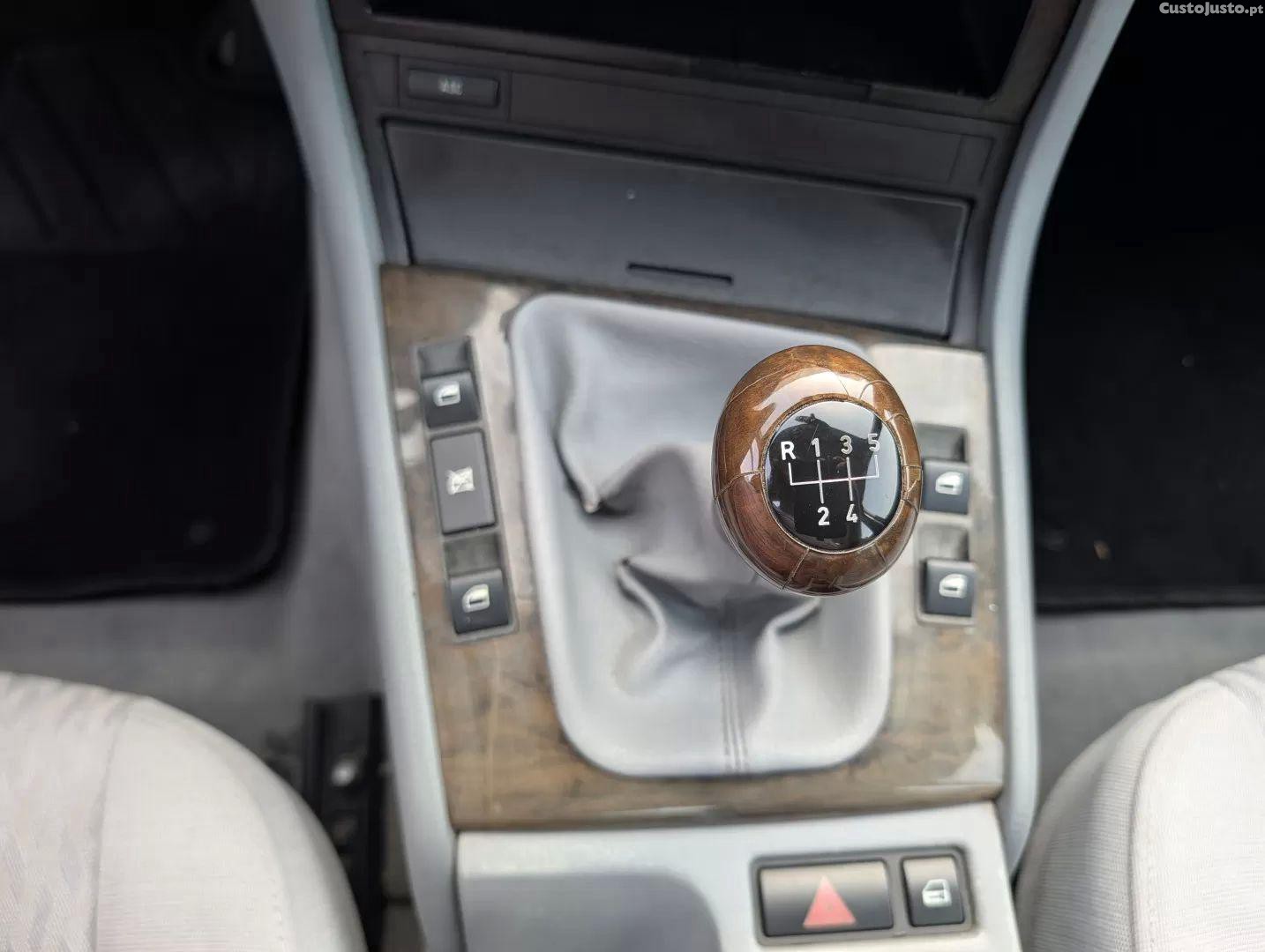 BMW 316 I — fotografia 4