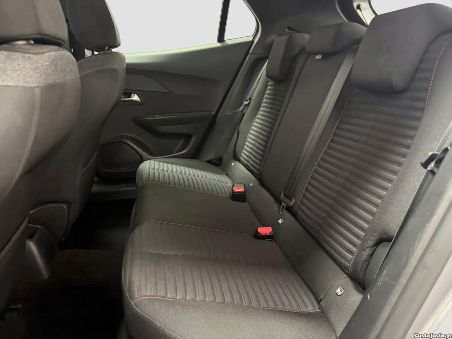 Peugeot 2008 Outro — fotografia 4