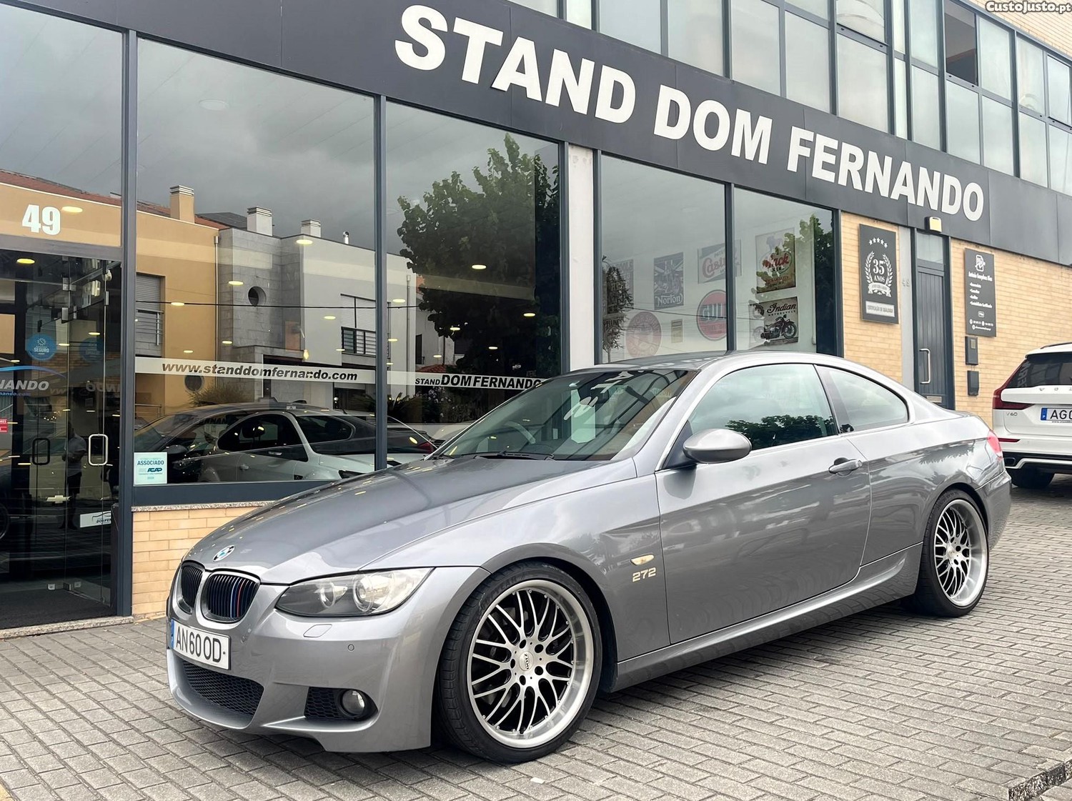 BMW 330 i — fotografia 18