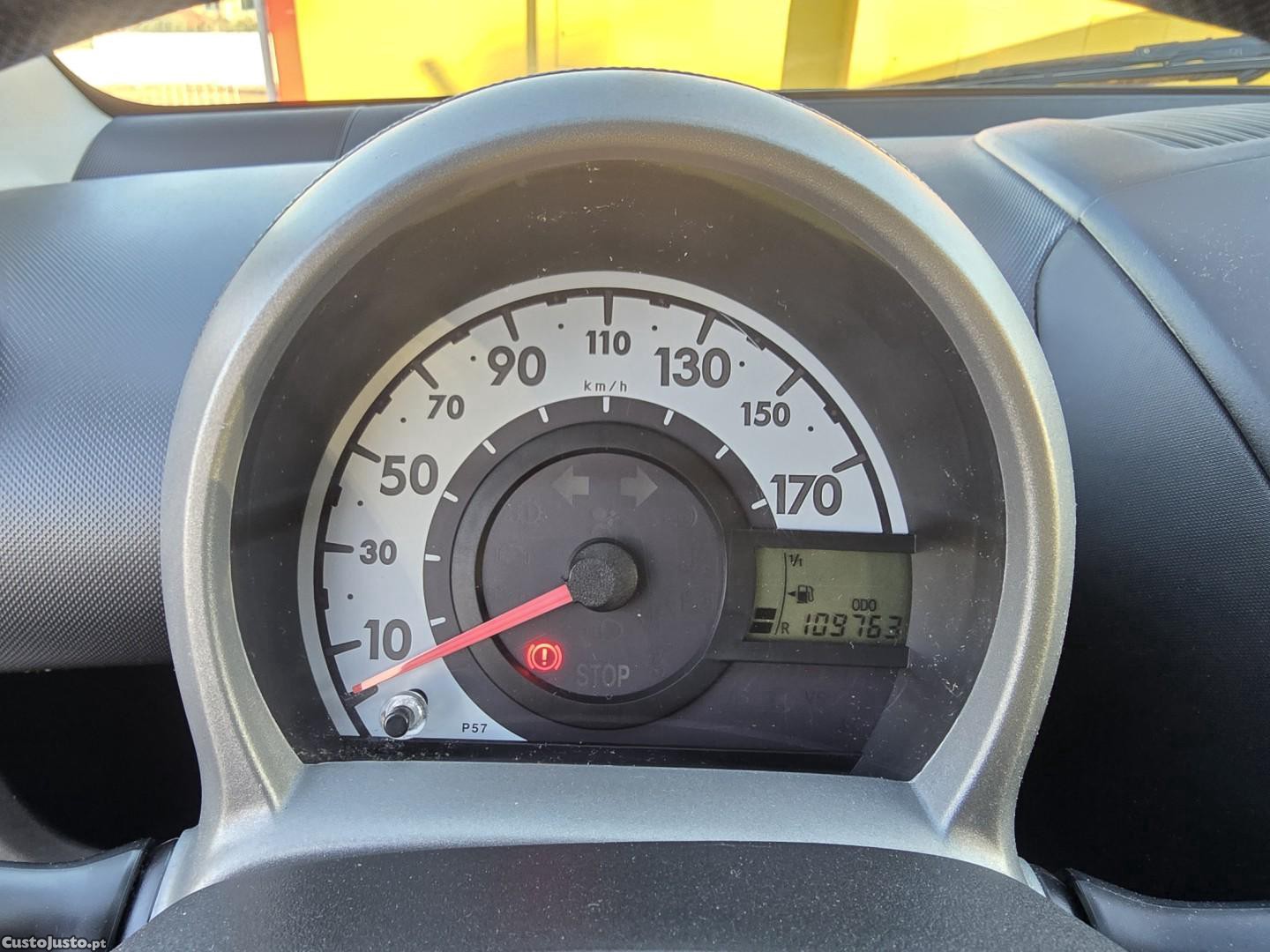 Toyota Aygo Cool — fotografia 4