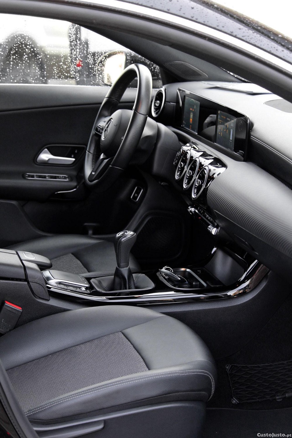 Mercedes-Benz CLA 180 d Style — fotografia 13