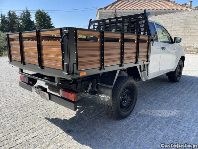 Toyota Hilux 2.4 D-4D 4WD CE 3L CH — fotografia 4