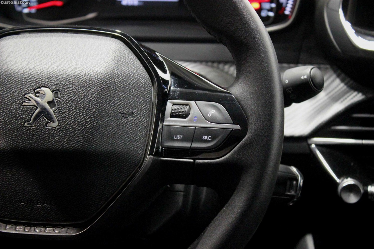 Peugeot 208 1.5 BlueHDi Active Pack — fotografia 17