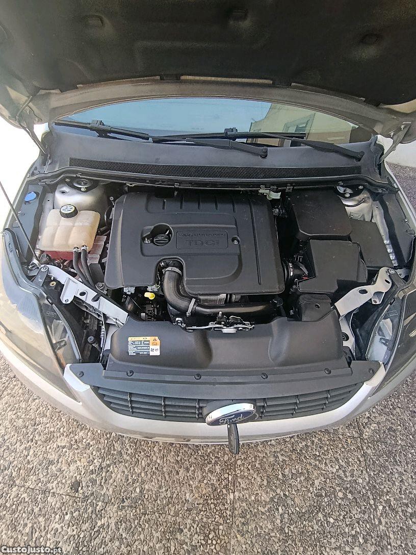 Ford Focus longa — fotografia 6