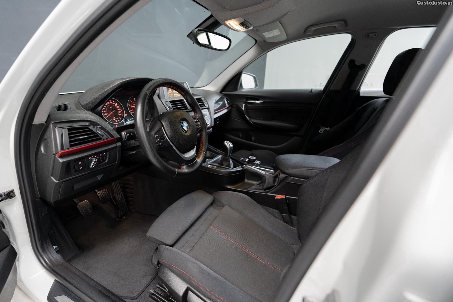 BMW 116 d EDynamics Line Sport — fotografia 17
