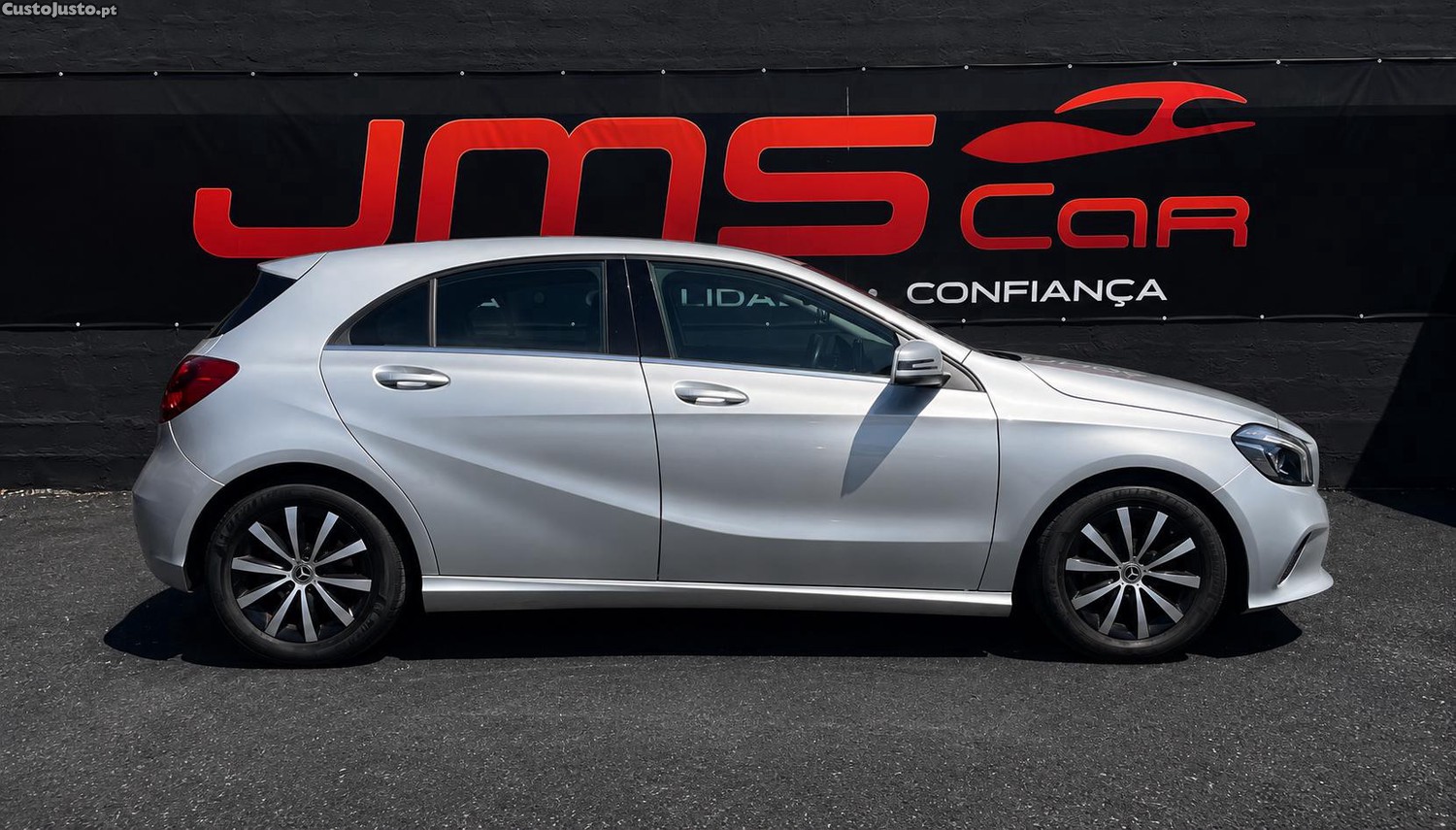 Mercedes-Benz A 180 D Urban — fotografia 8