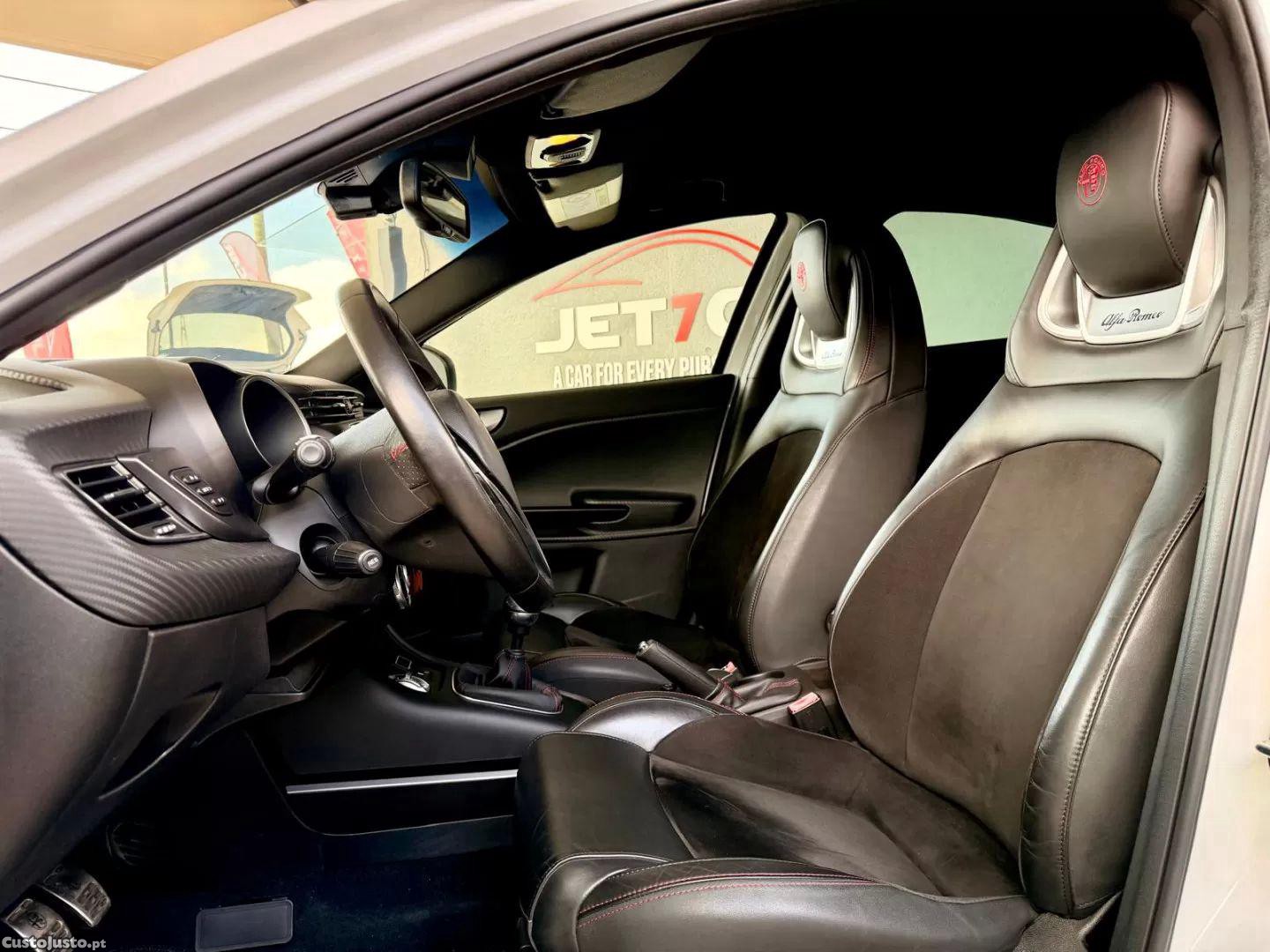 Alfa Romeo Giulietta 2.0 jtdm sport — fotografia 13