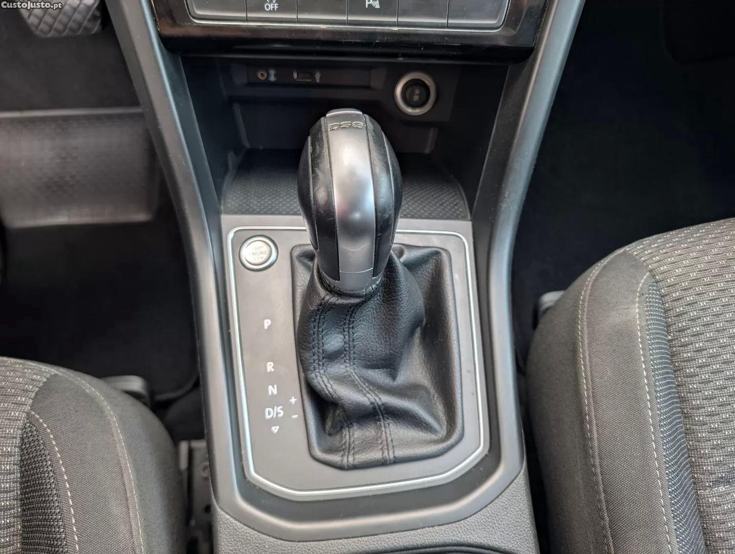 Volkswagen Touran 1.6 tdi highline dsg — fotografia 6