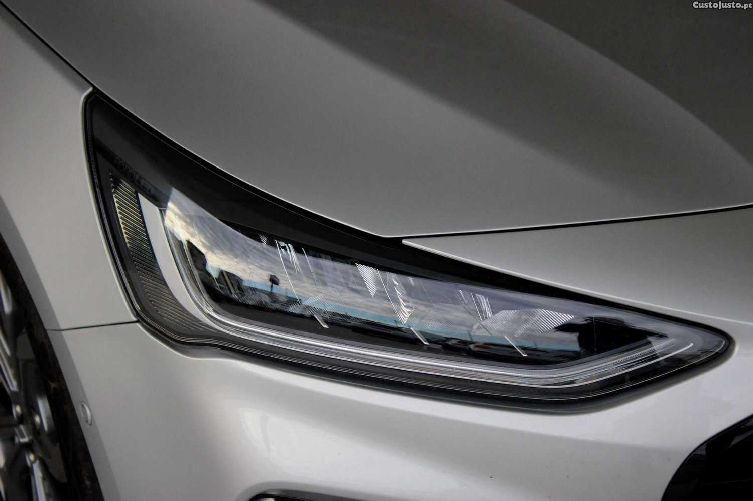Ford Focus 1.0 EcoBoost MHEV ST-Line — fotografia 28