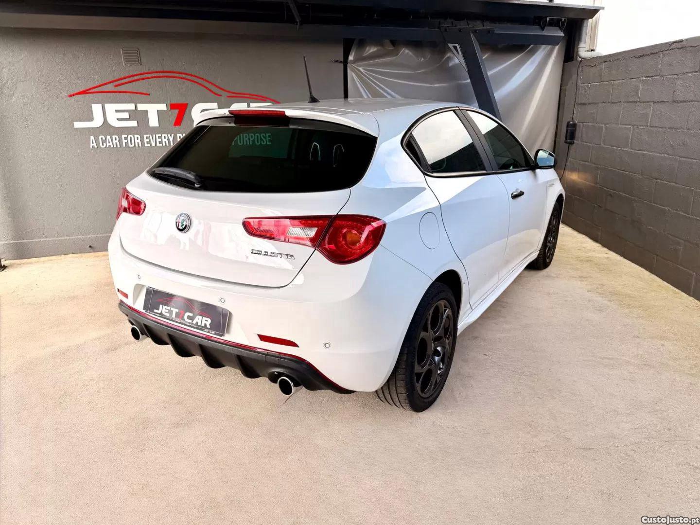 Alfa Romeo Giulietta 2.0 jtdm sport — fotografia 17