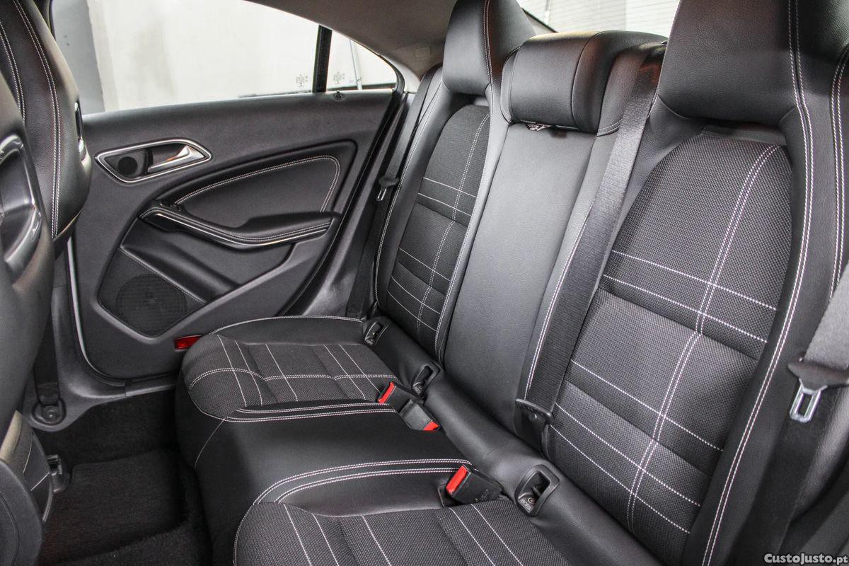 Mercedes-Benz CLA 180 CDI Urban — fotografia 17