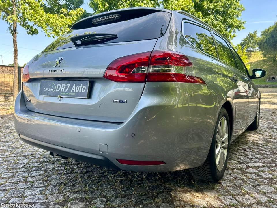 Peugeot 308 SW 1.6HDI Allure — fotografia 8