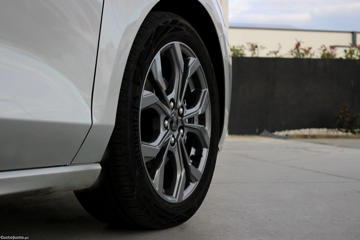 Ford Focus 1.0 EcoBoost MHEV ST-Line — fotografia 19