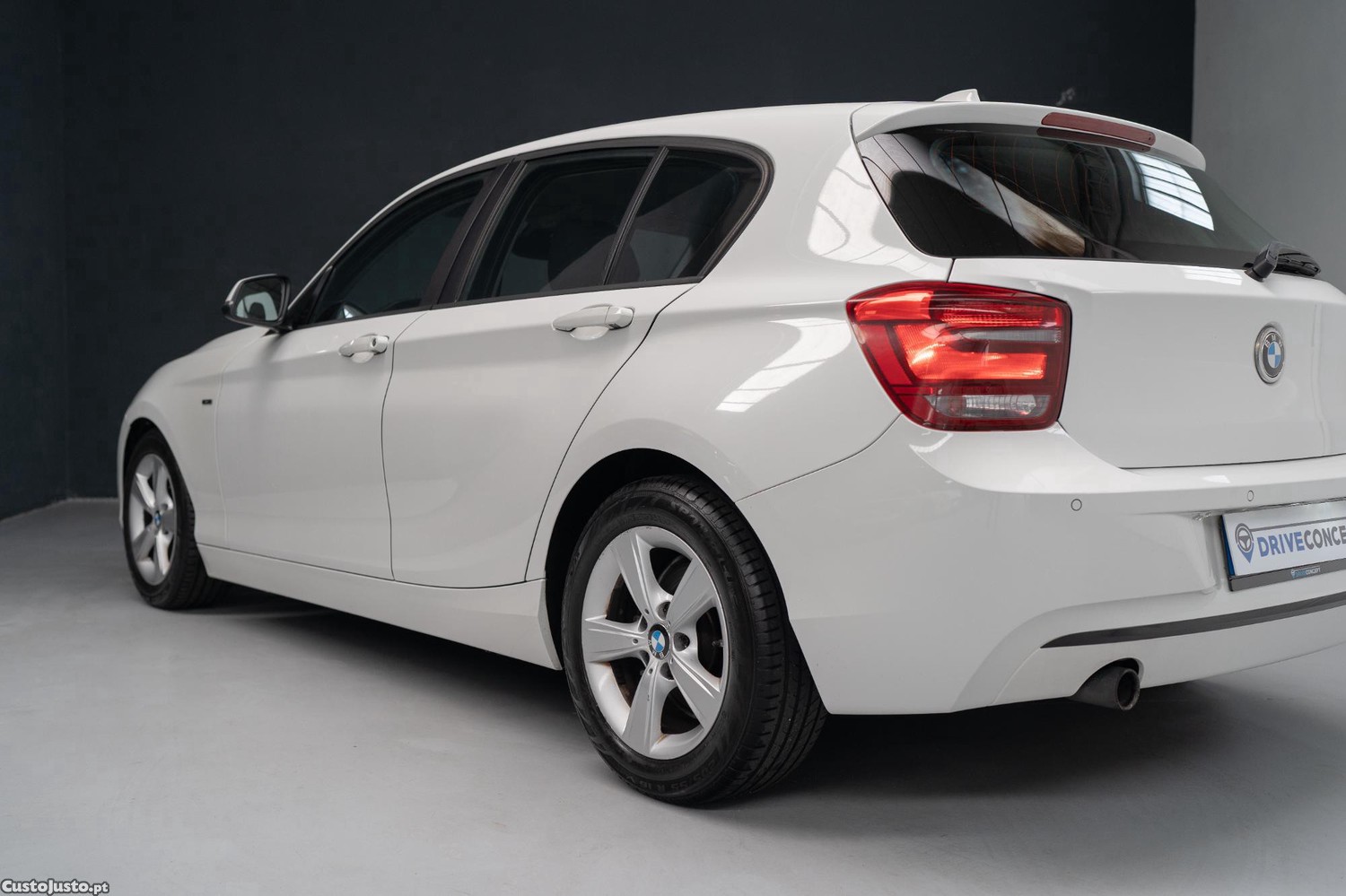 BMW 116 d EDynamics Line Sport — fotografia 8