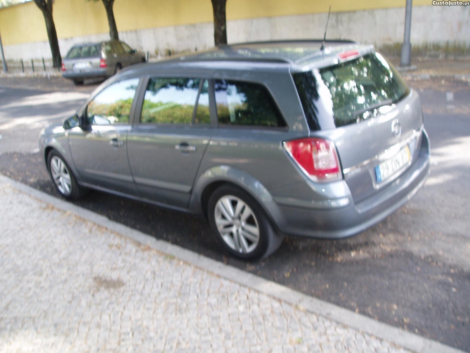 Opel Astra Station Wagon — fotografia 8