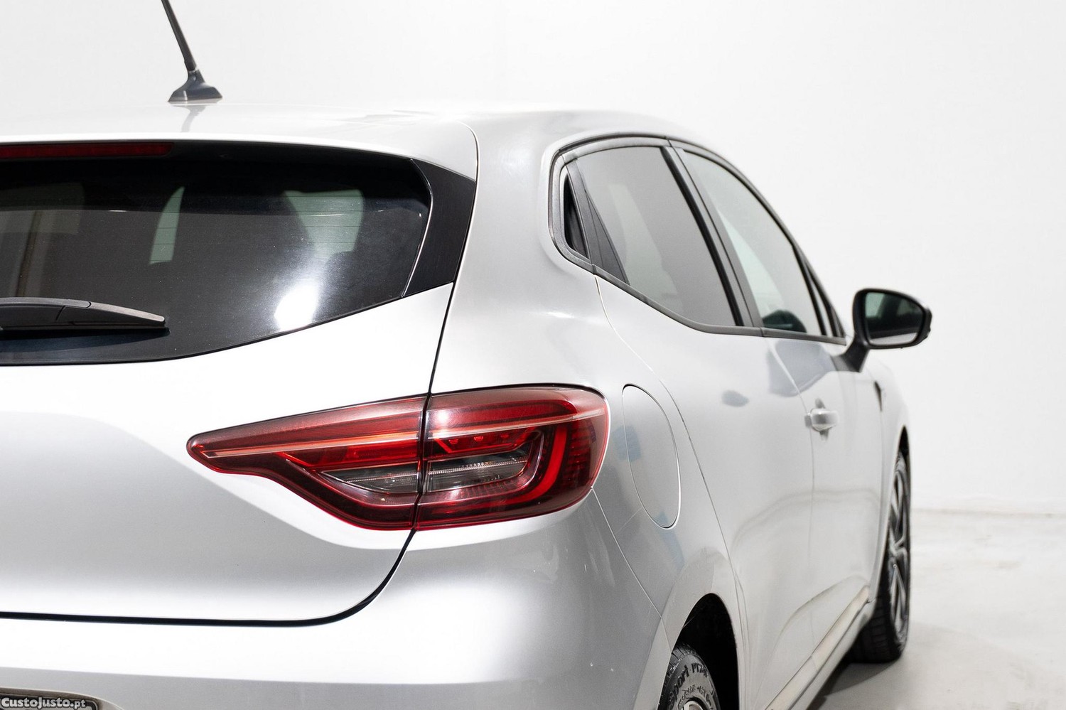 Renault Clio 1.0 TCe Techno — fotografia 18