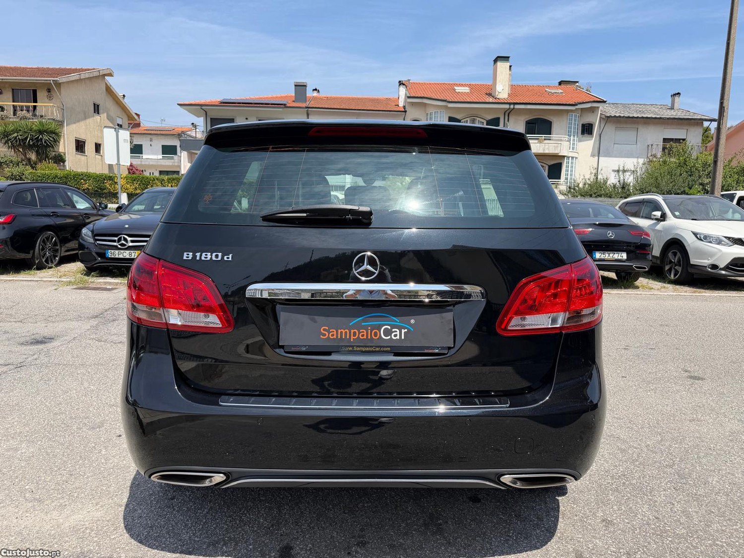 Mercedes-Benz B 180 d Urban — fotografia 15