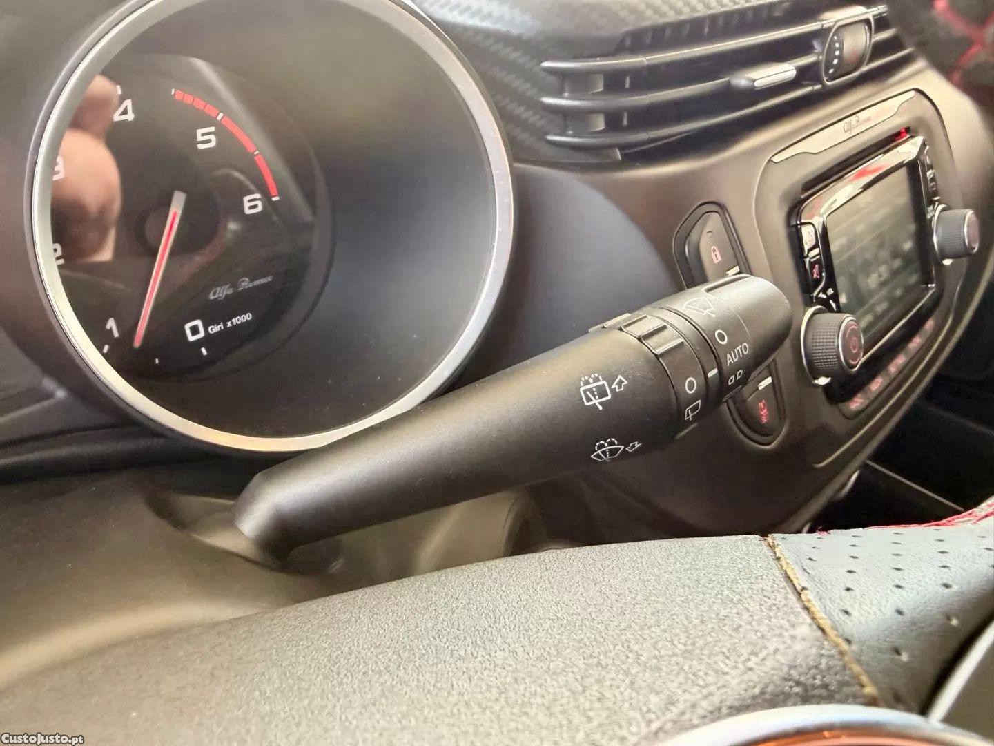 Alfa Romeo Giulietta 2.0 jtdm sport — fotografia 3