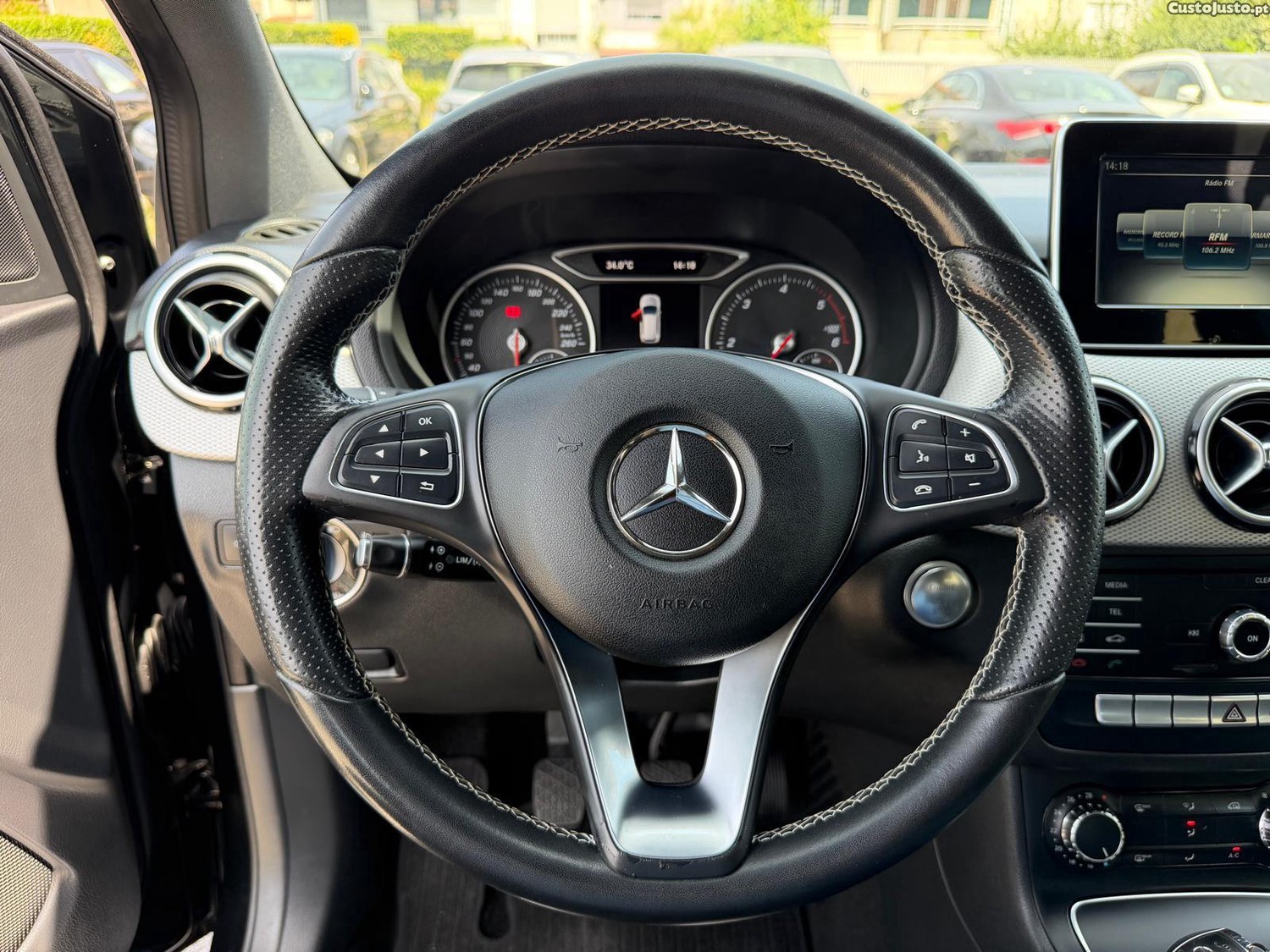 Mercedes-Benz B 180 d Urban — fotografia 7