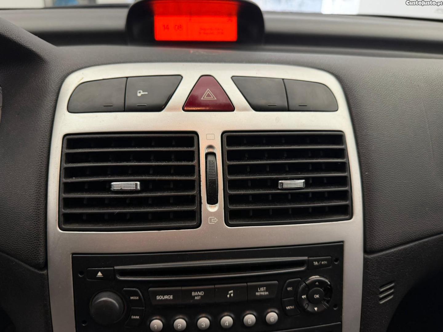 Peugeot 307 1.6HDi — fotografia 10