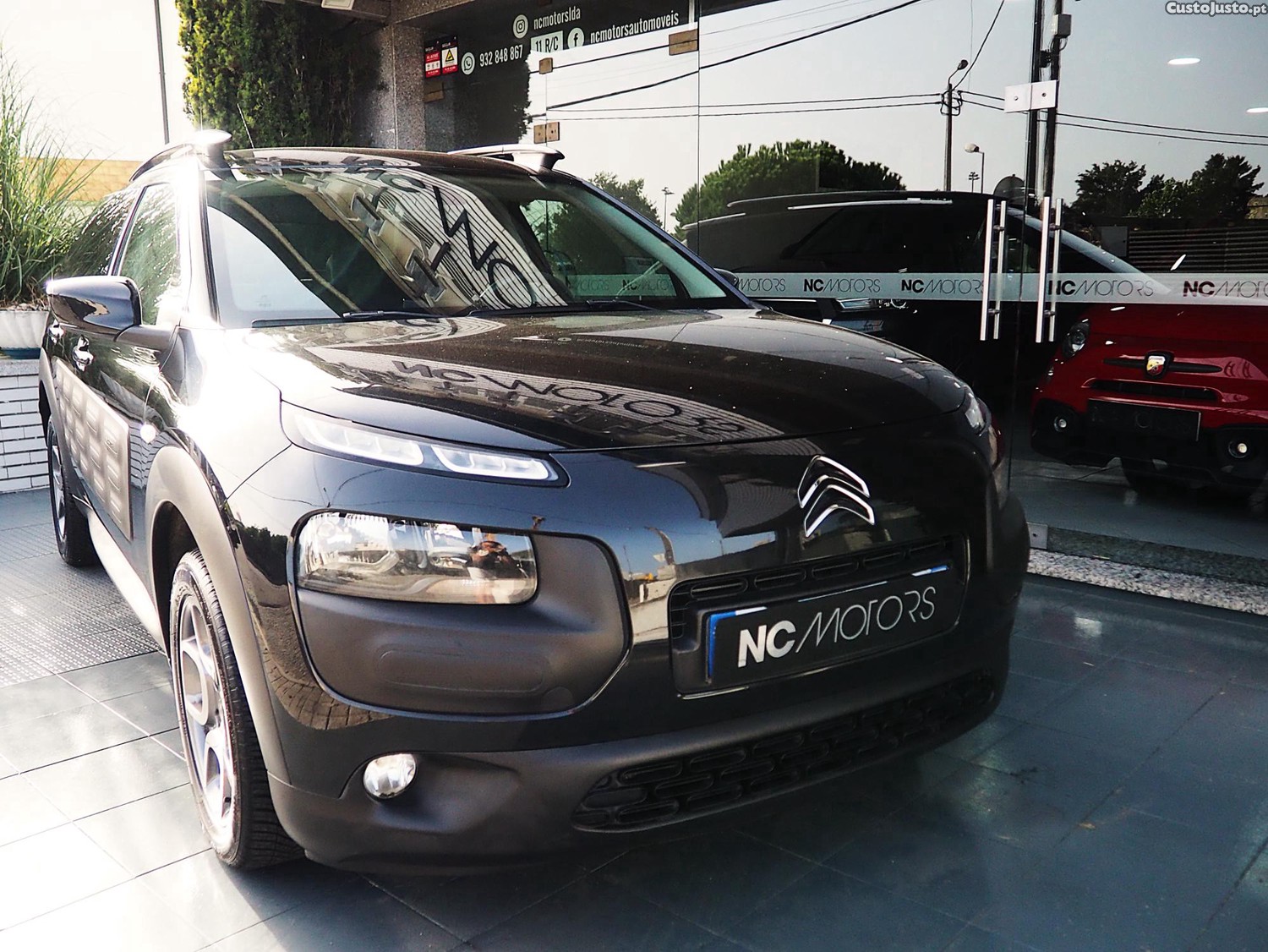 Citroën C4 Cactus 1.2 Shine 110cv — fotografia 5
