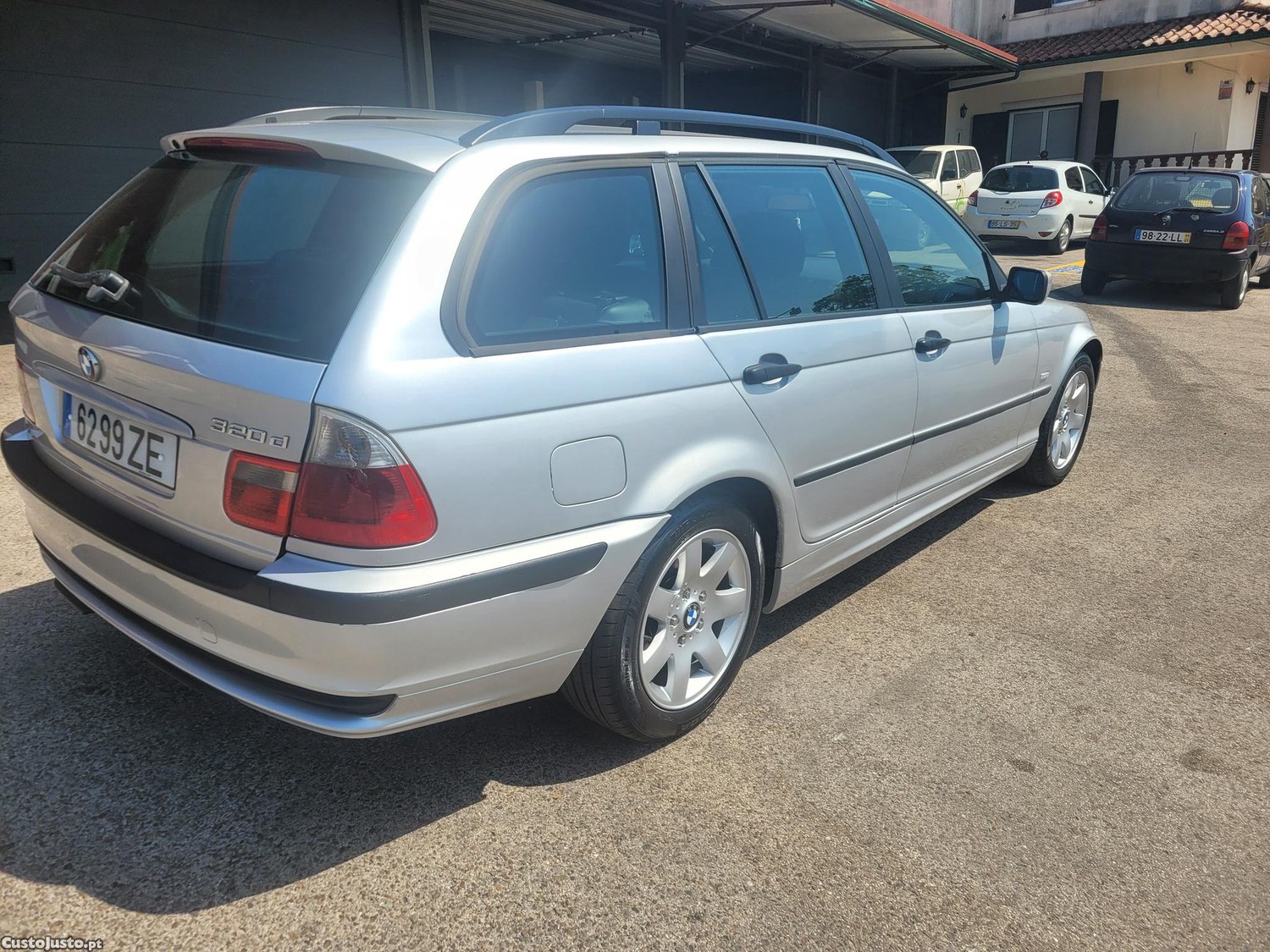 BMW 320 D TOURING — fotografia 3