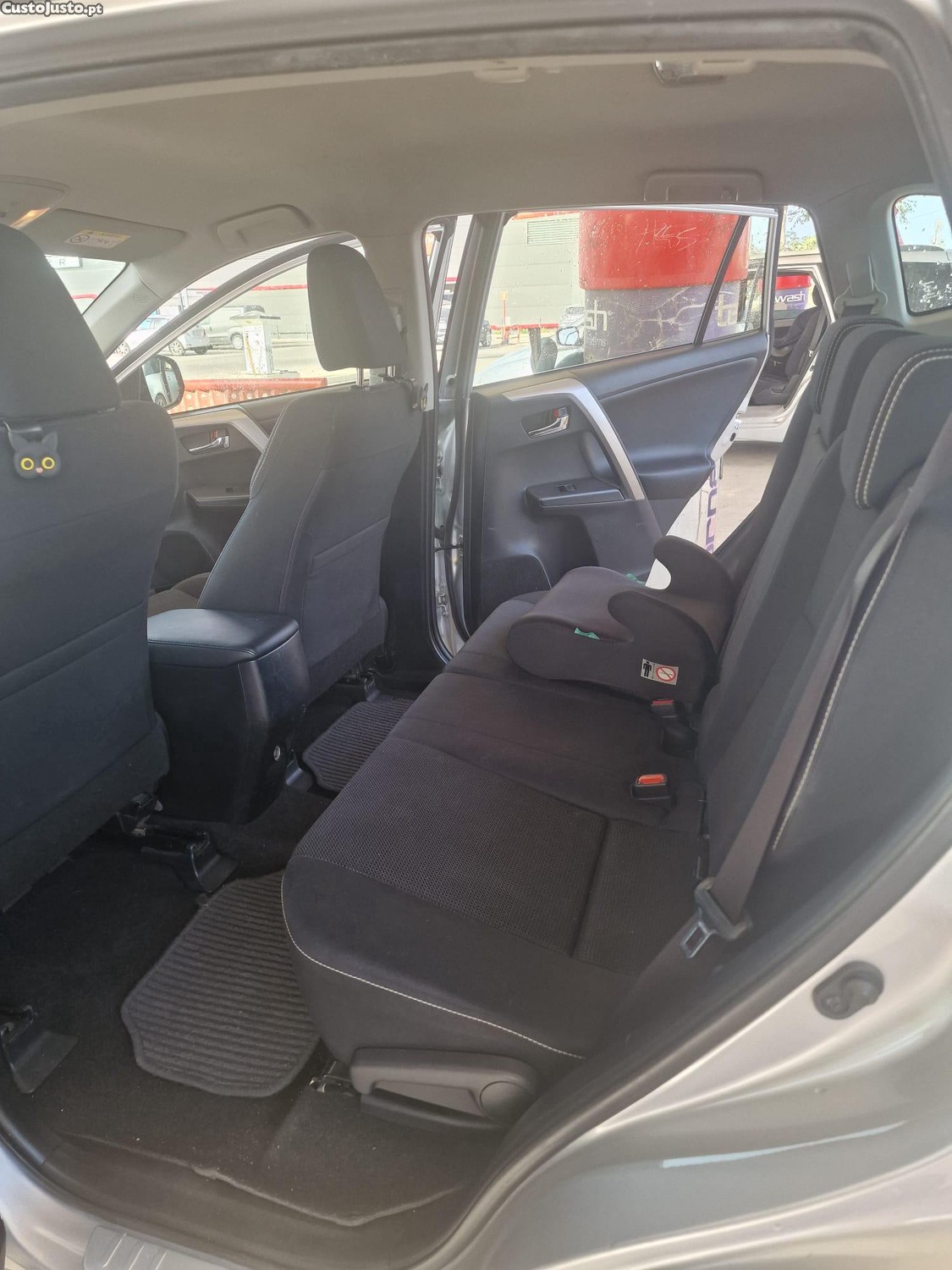 Toyota RAV4 2.0 D-4D 143 cv — fotografia 3