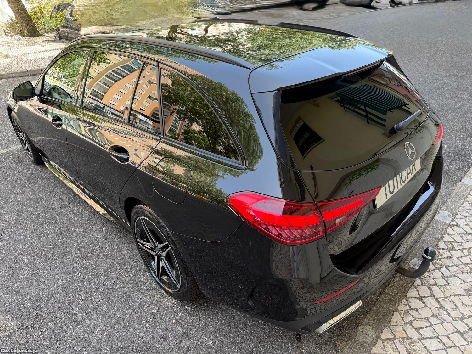 Mercedes-Benz C 300 e 9G-TRONIC Edition AMG Line — fotografia 3