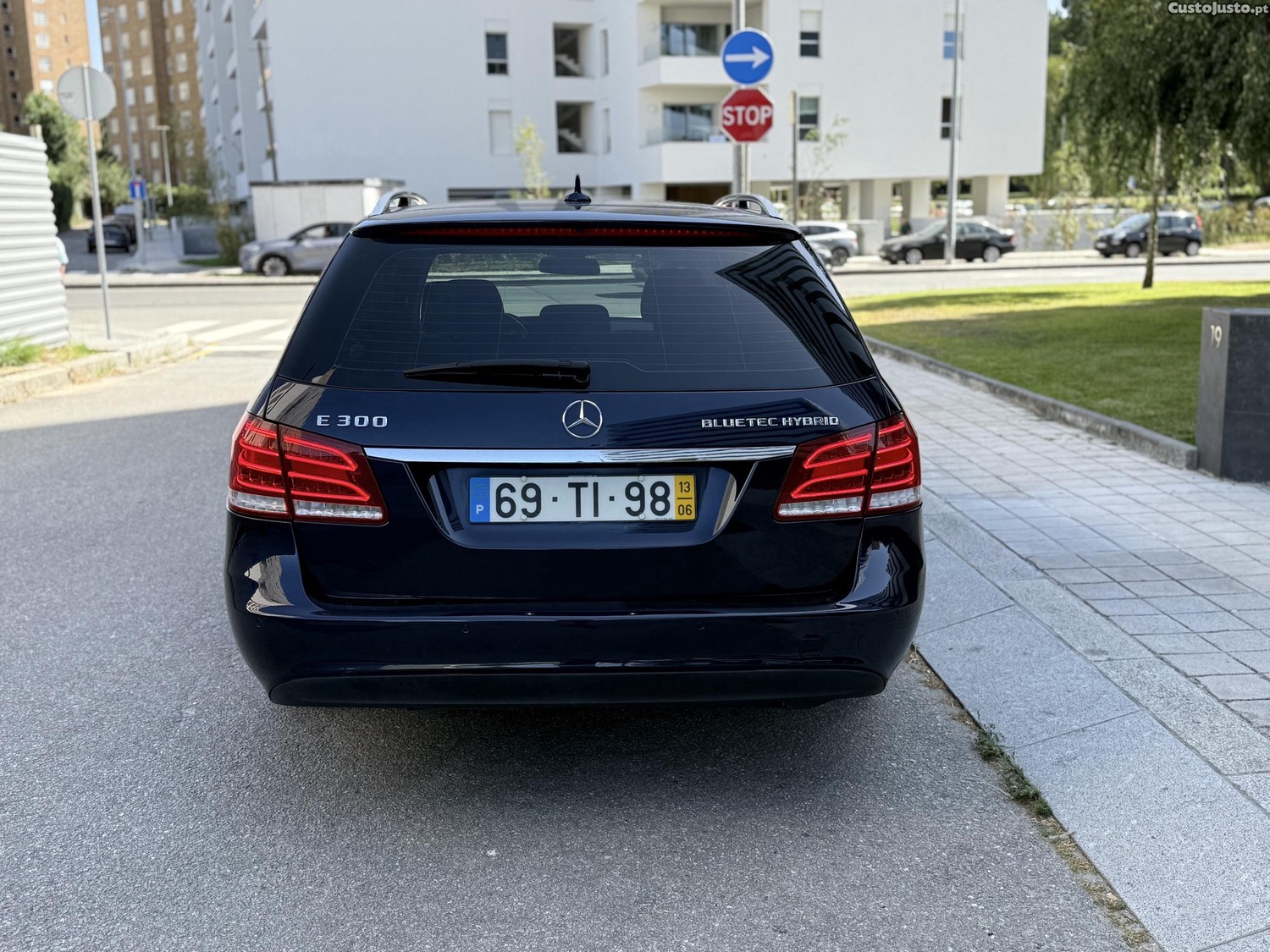 Mercedes-Benz E 300 BLUETEC HYBRID 231CV — fotografia 8