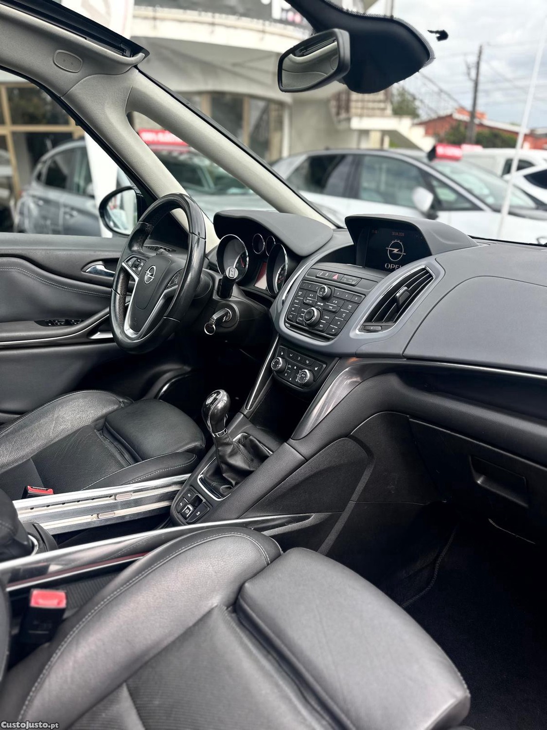 Opel Zafira ZAFIRA TOURER 2.0 CDTI NACIONAL — fotografia 12