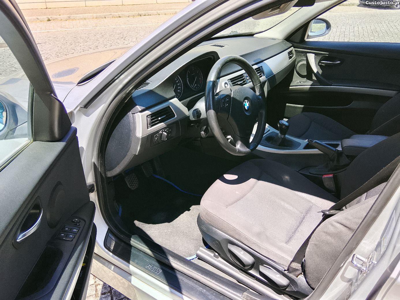 BMW 320 e91 — fotografia 4