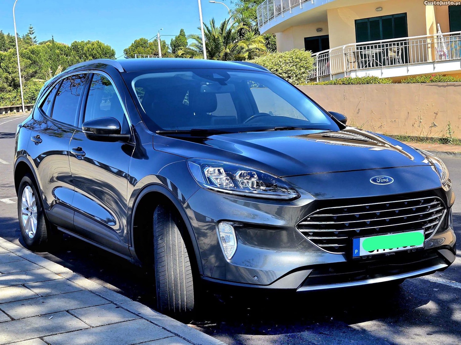 Ford Kuga PHEV 2.5 Plug-In Hybrid 225cv — fotografia 10