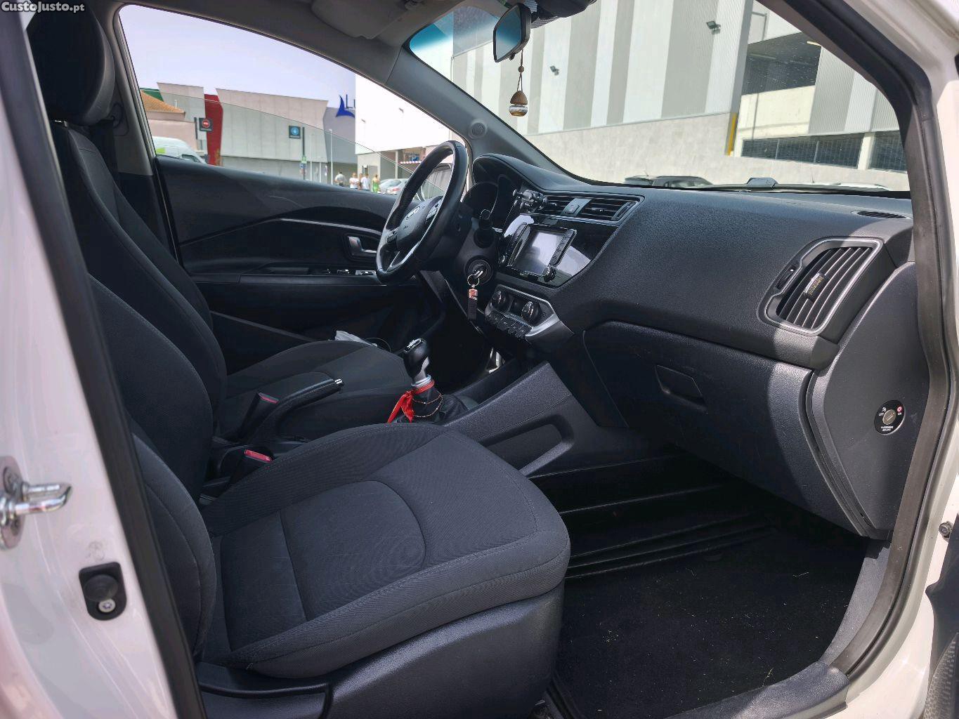 Kia Rio 1.1 crdi prime — fotografia 5