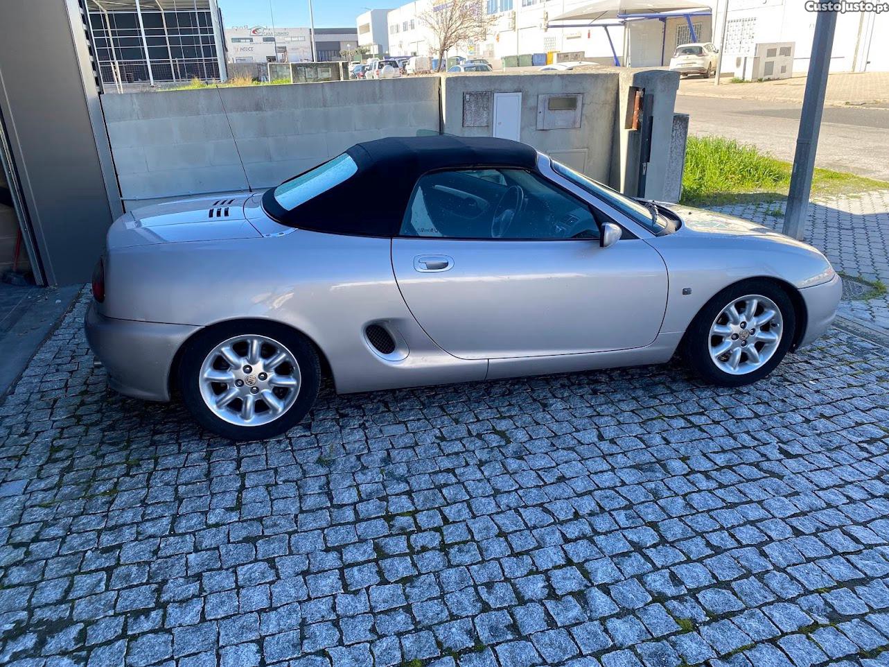 MG MGF 1.8 i - 01 foto 2