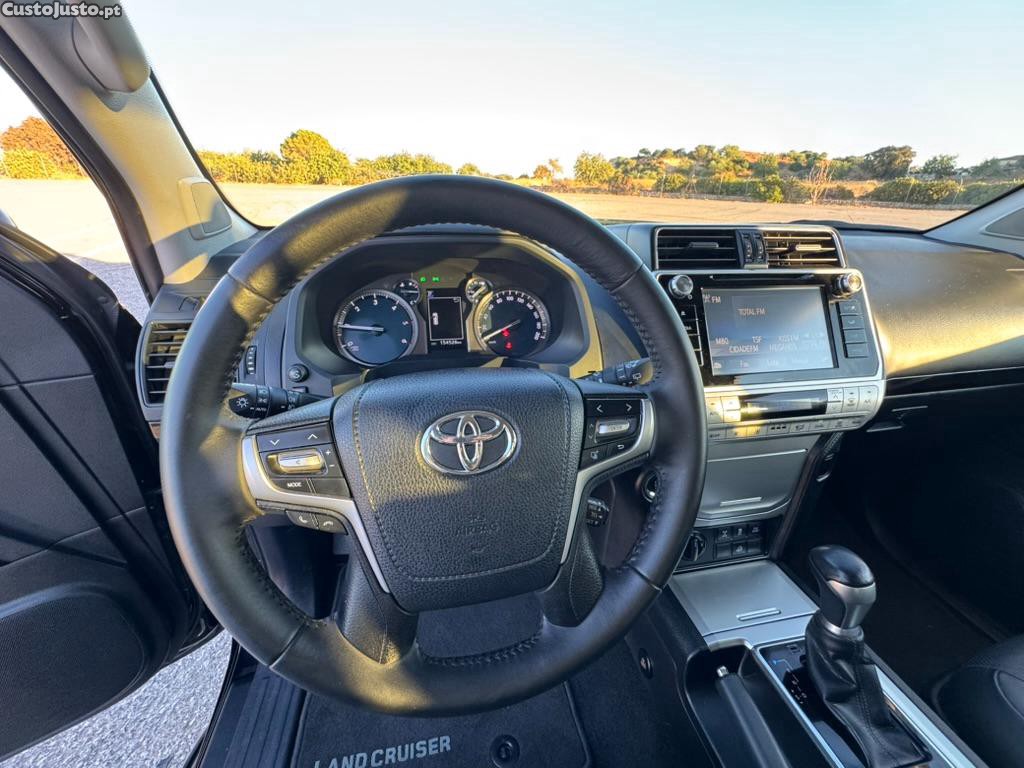 Toyota Land Cruiser 2.8 D-4D — fotografia 5