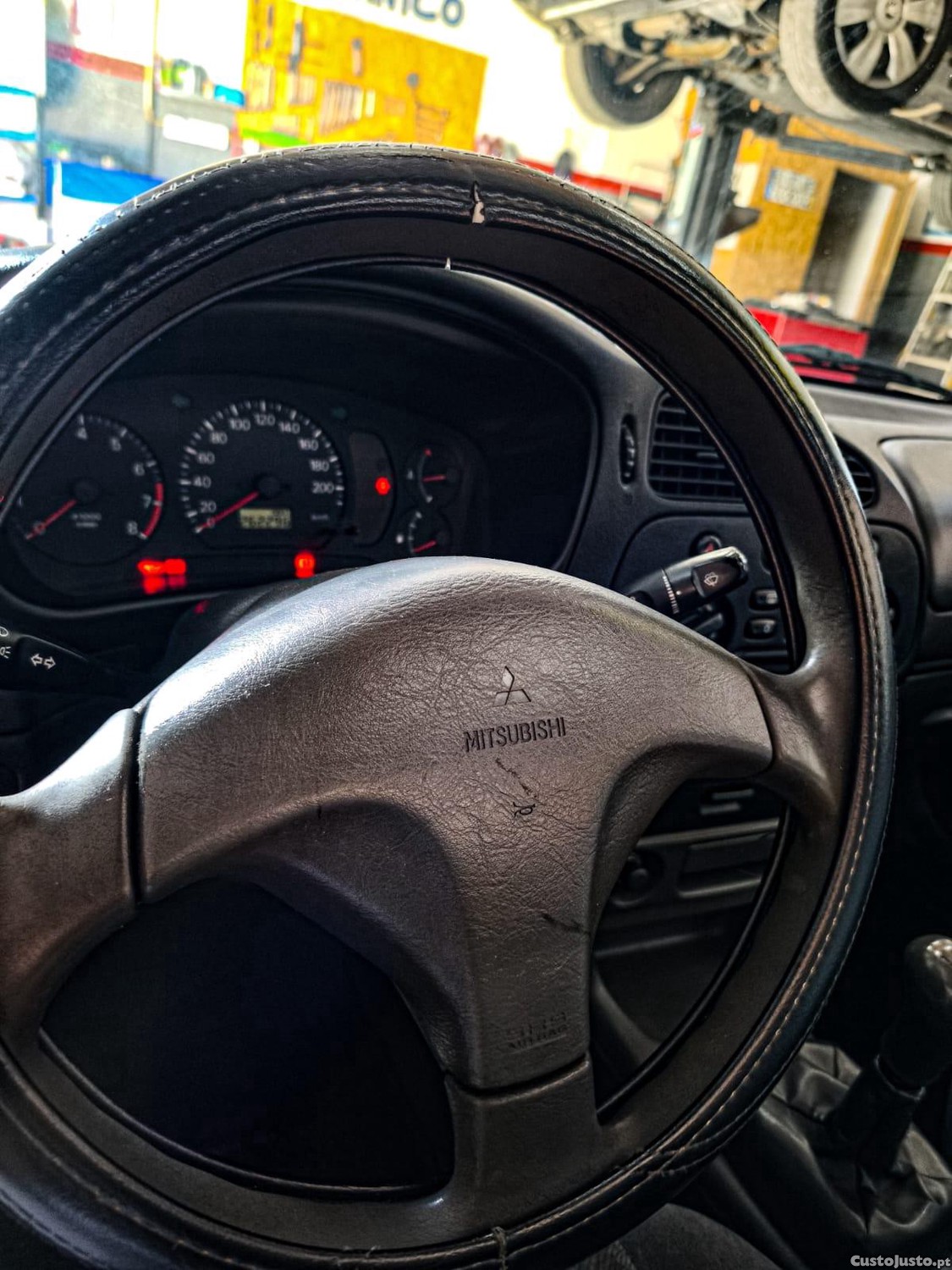 Mitsubishi Lancer 1.3GLX — fotografia 9